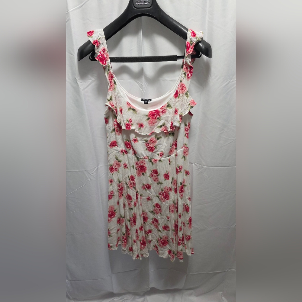 Torrid Strapless Pink and White Floral Dress